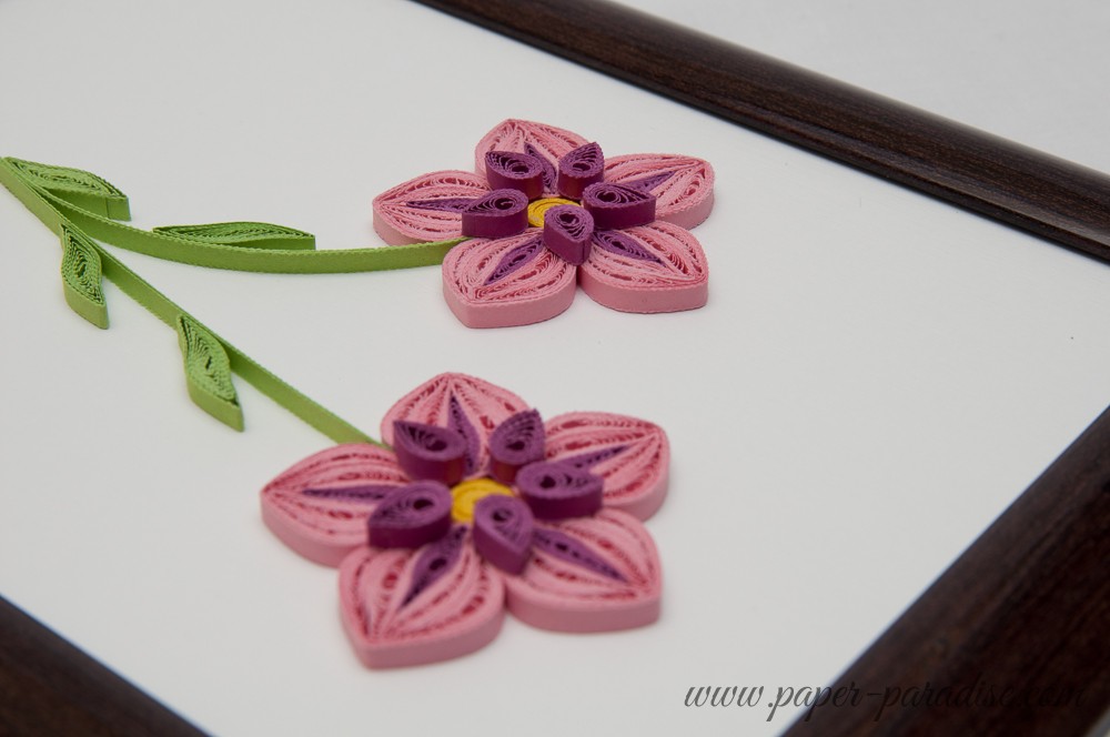 obrazek ręcznie robiony quilling kwiaty z papieru
