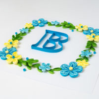 Obrazek – wianek z literą „B”