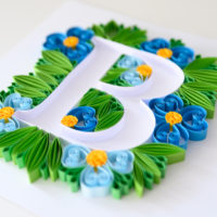 Litera B – Niebieskie kwiaty