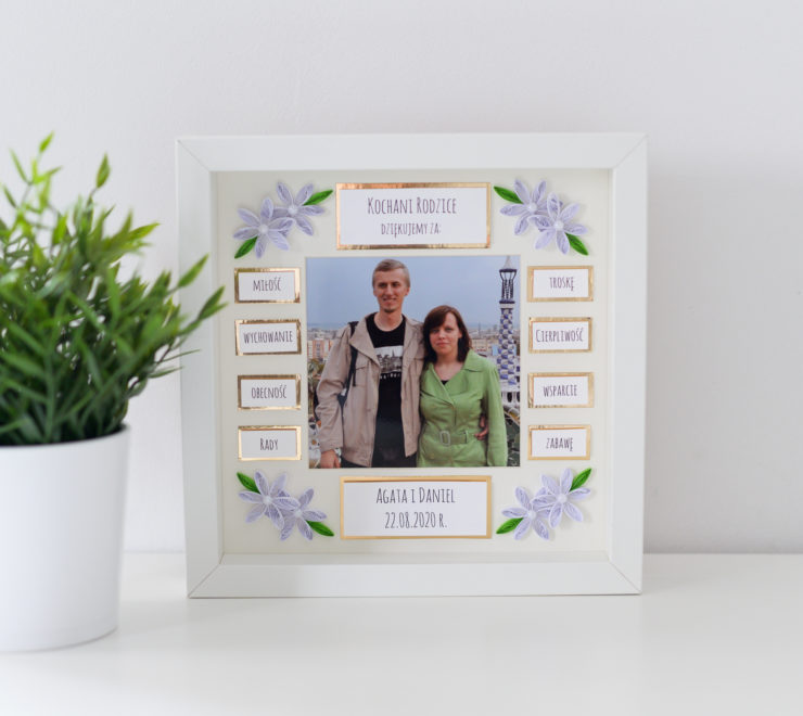 Read more about the article Wedding thank you gift for parents – Golden photo frame